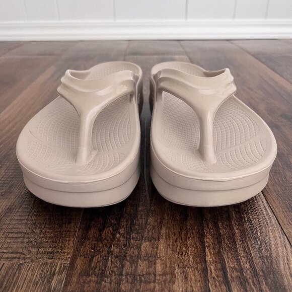 OOFOS OOmega OOlala Sandal Platform Recovery Shoe Comfort Size 9 Nomad Tan Nude - Picture 4 of 13
